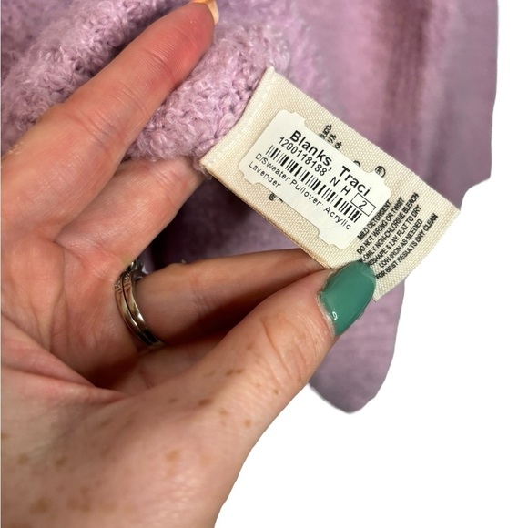 Free People Chunky Oversized Lofty-V Neck Sweater in Lavender Size Medium - Picture 7 of 9